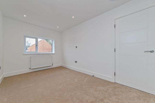 Terraced house for sale in Folly Lane, St.Albans