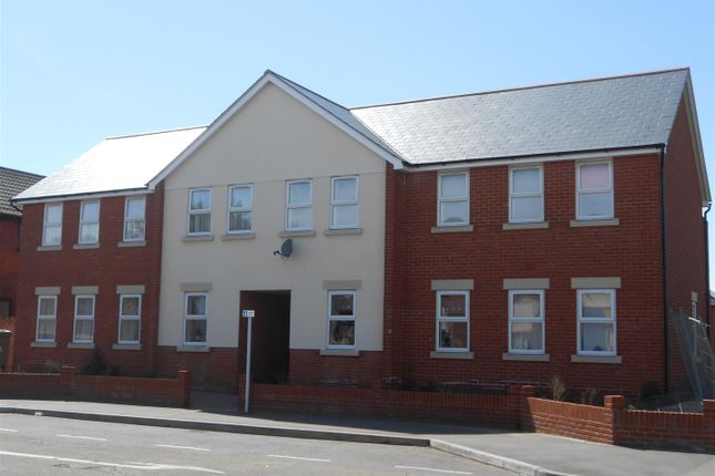 2 bed maisonette to rent in Old Road, Clacton-On-Sea