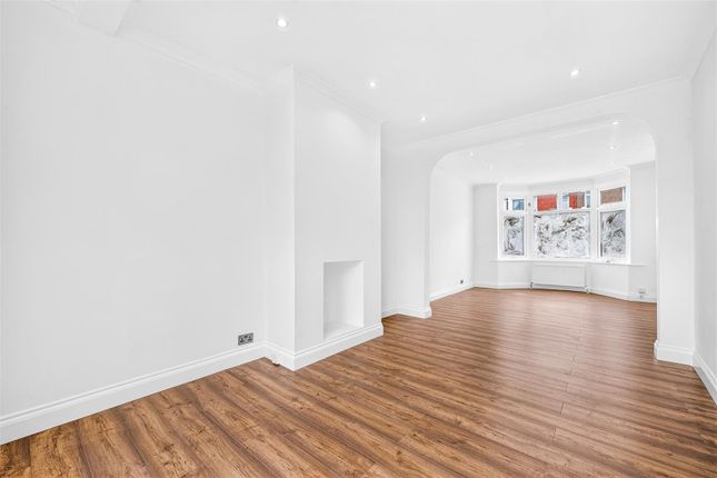 76, Wards Road, Ilford photo 4