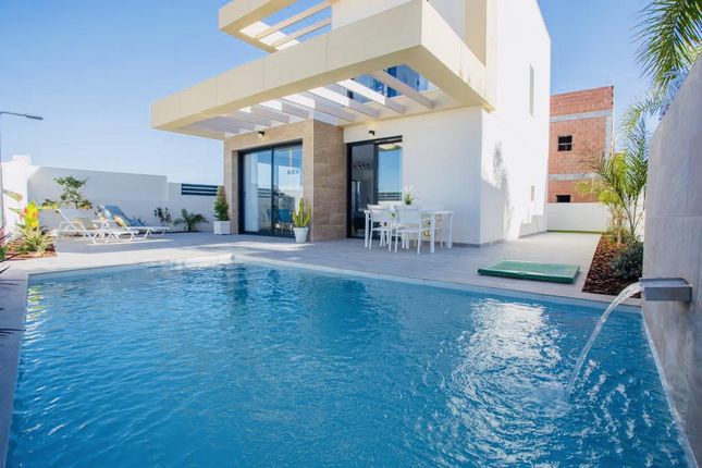 Villa for sale in Calle Chumbera, 93, 03187 Los Montesinos, Alicante, Spain