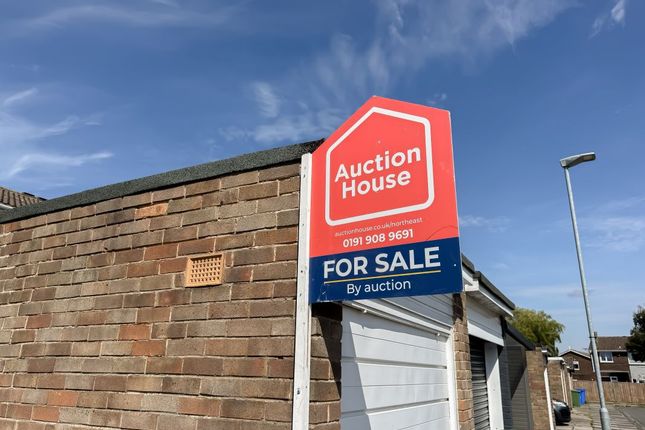 2-bed flat on 90 Mirlaw Road, Cramlington, £75,000