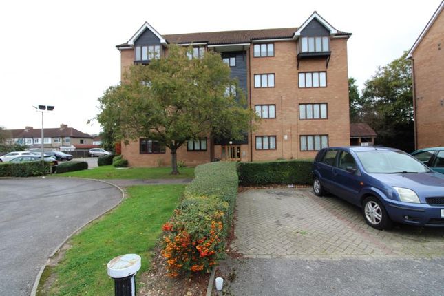 Thumbnail Flat to rent in Shepley Mews, Enfield