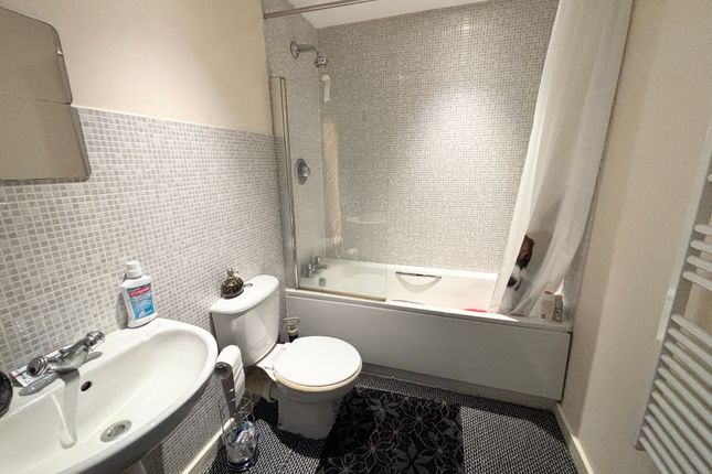 Westside, Apartment 41, Suffolk Street Queensway, BIRMINGHAM photo 5