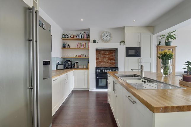 46, Woodfield Avenue, Portsmouth photo 4