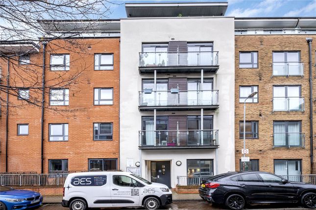 Thumbnail Flat for sale in Cherrywood Lodge, Birdwood Avenue, London