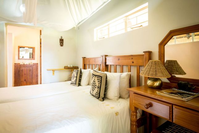Lodge for sale in 1 Guernsey, 1 Guernsey, Guernsey, Hoedspruit, Limpopo Province, South Africa