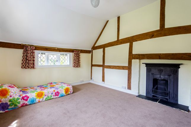 Detached house for sale in Comptons Lane, Horsham