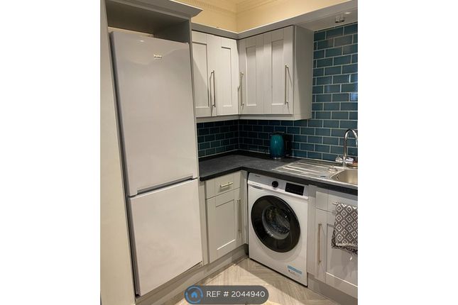 Flat to rent in Cecil Street, Glasgow