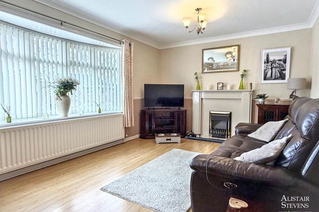 35, Delta Close, Oldham photo 2