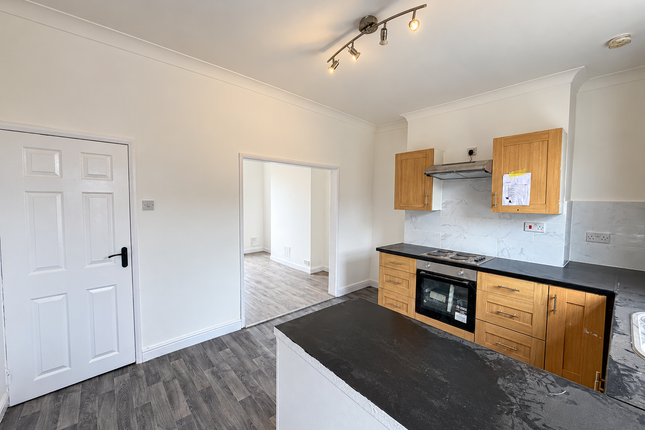 7 Wood Lea, Pontefract photo 4