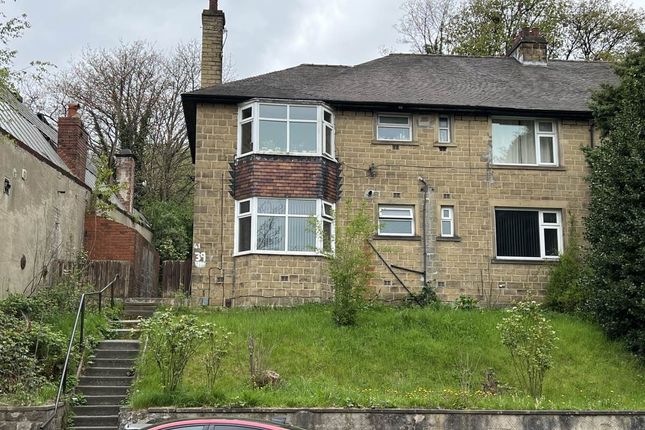 Thumbnail Flat to rent in St. Johns Road, Birkby, Huddersfield, West Yorkshire