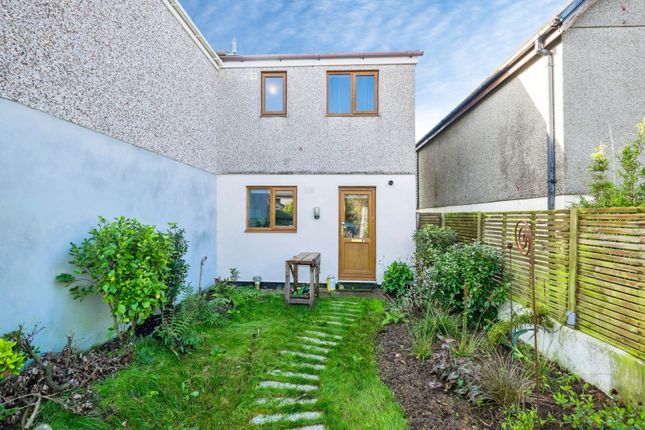8, Stennack Parc, Penzance photo 4