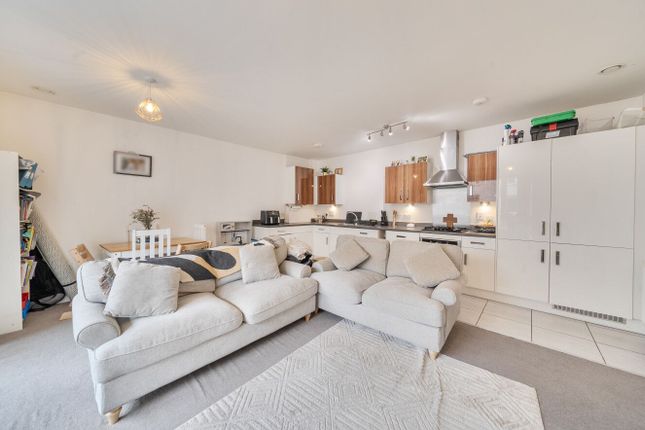 Flat Four, Diadem House, London photo 4