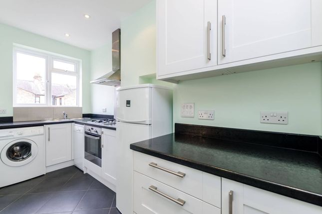 Maisonette to rent in Fairlight Road, Tooting, London