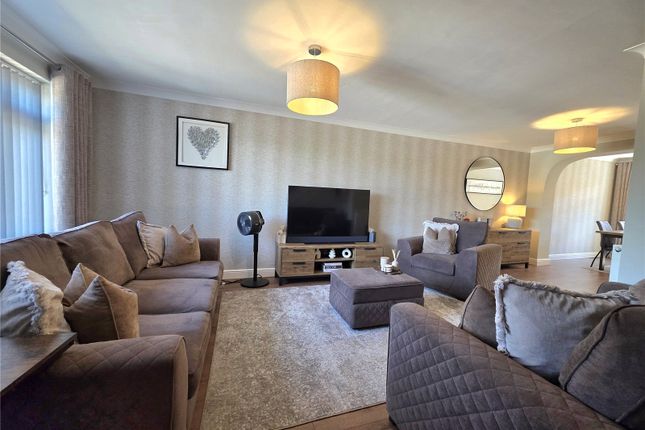 45, Vernon Way, Essex photo 2