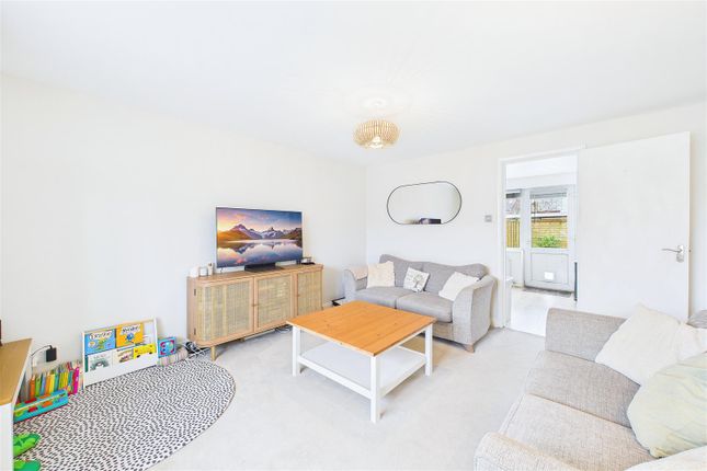 2, Hillview Avenue, Clevedon photo 2