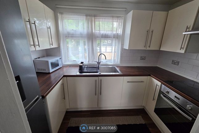 Keilder Close, Uxbridge photo 3