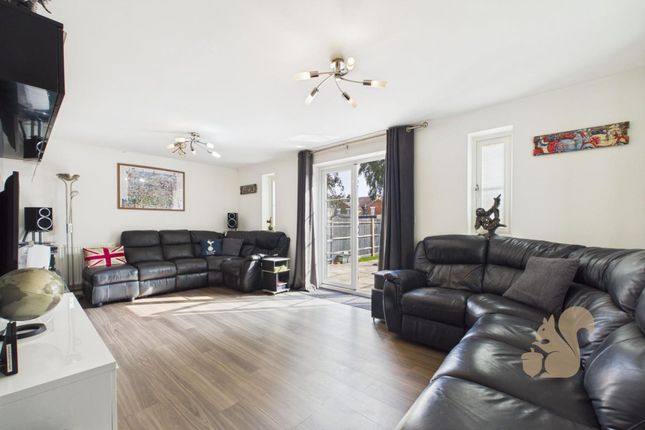 31 Brigade Grove, Colchester photo 3