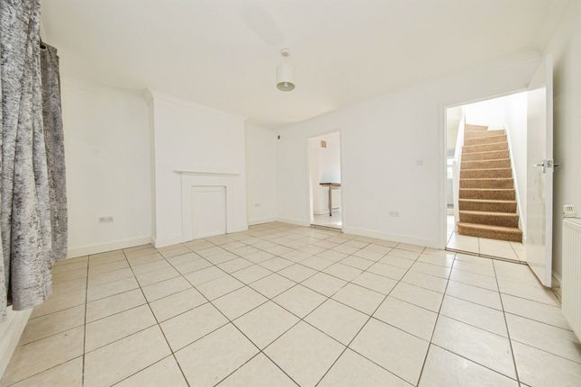 27, Albert Street, HARWICH photo 2