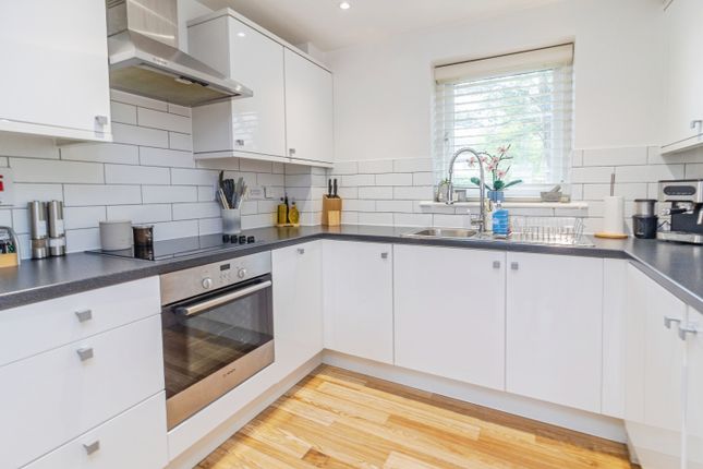 3, Addenbrookes Road, Newport Pagnell photo 4