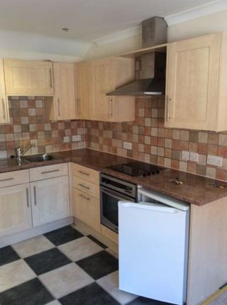 Flat to rent in Russell Street, Kettering