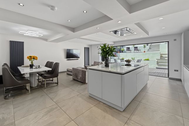 210 Butterstile Lane, Manchester photo 2