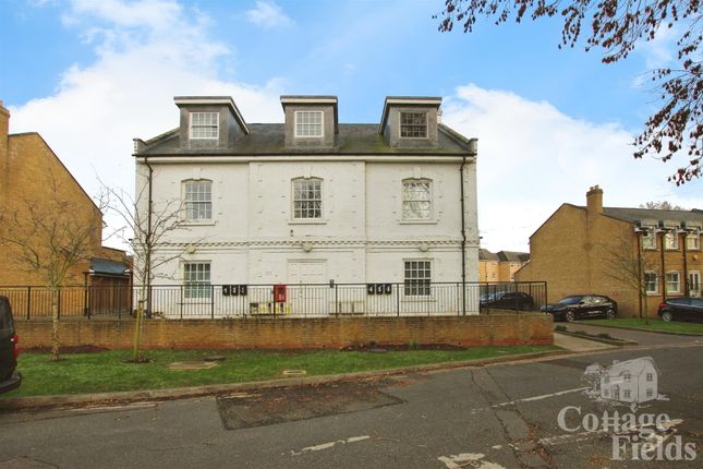 Thumbnail Flat for sale in Swan &amp; Pike Road, Enfield
