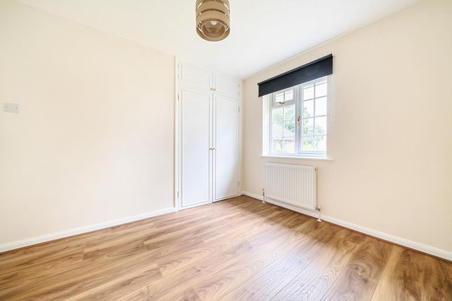 Terraced house to rent in Cunliffe Close, Summertown