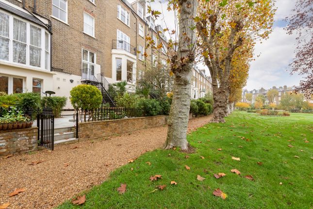 Flat for sale in Sutherland Avenue, Maida Vale W9.