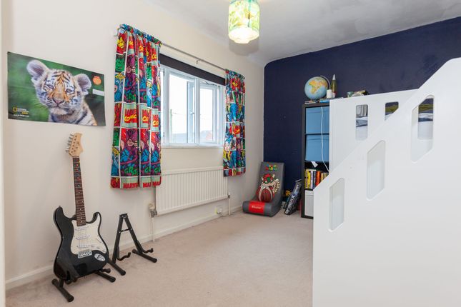 Terraced house for sale in Foxwood, Aston