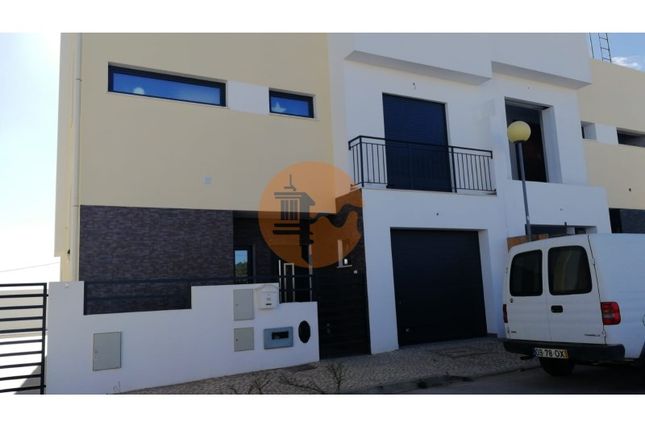 Semi-detached house for sale in Vila Nova De Cacela, Vila Real De Santo António, Faro