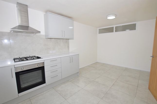21, Sycamore Road, Bognor Regis photo 4