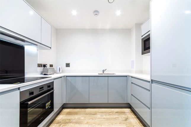 Flat 171 Mortise House, 53, Pump Lane, London photo 4