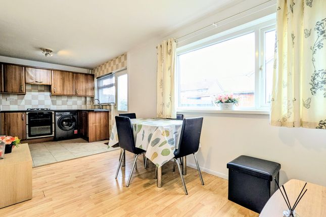 2 Blackthorne Avenue, Merthyr Tydfil photo 3