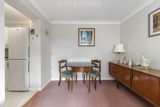 7 Fairview Court, Galsworthy Road, Kingston Upon Thames photo 4