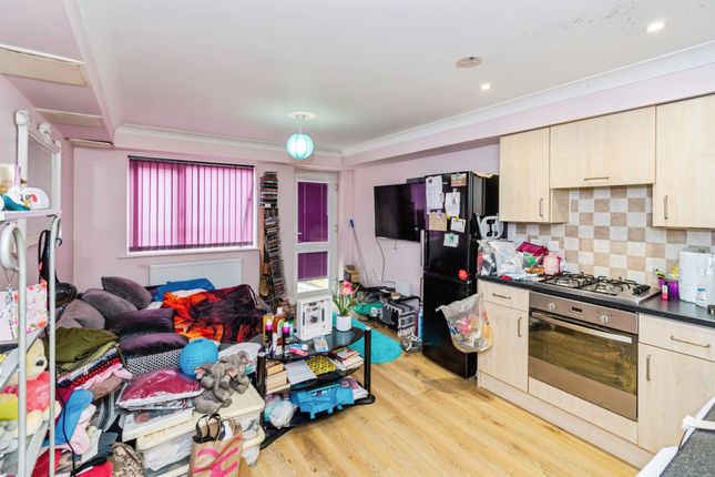 Flat 3, Dean Mews, 46-56, Dean Road, Southampton photo 2