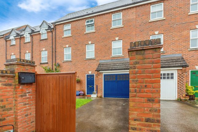 Thumbnail Town house for sale in Hickman Street, Aylesbury