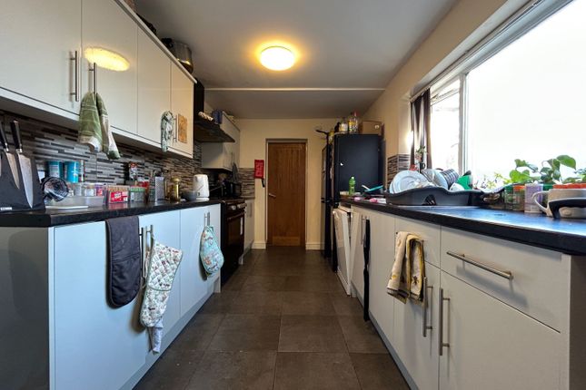 100, Lisvane Street, Cardiff photo 3