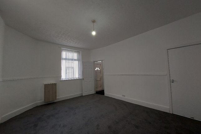 104 Springfield Road, Springfield Road, Burnley, BB11 3LR, Burnley photo 5