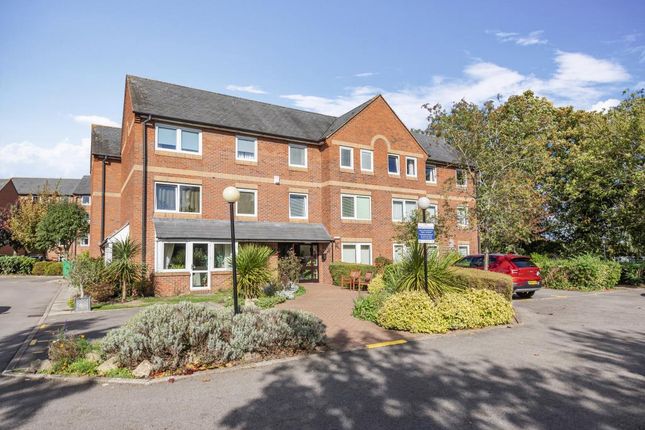 Flat to rent in Botley, Oxfordshire