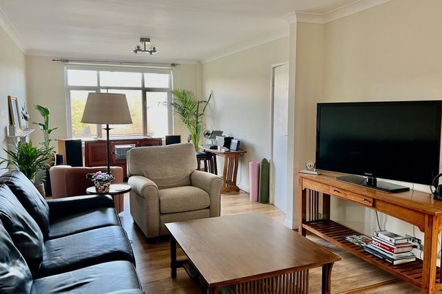 40, Goldstone Way, Hove photo 4