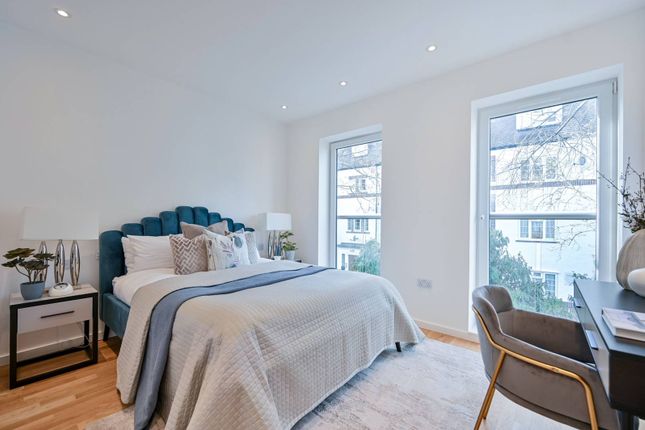 Thumbnail Property for sale in Barrow Road, Streatham, London