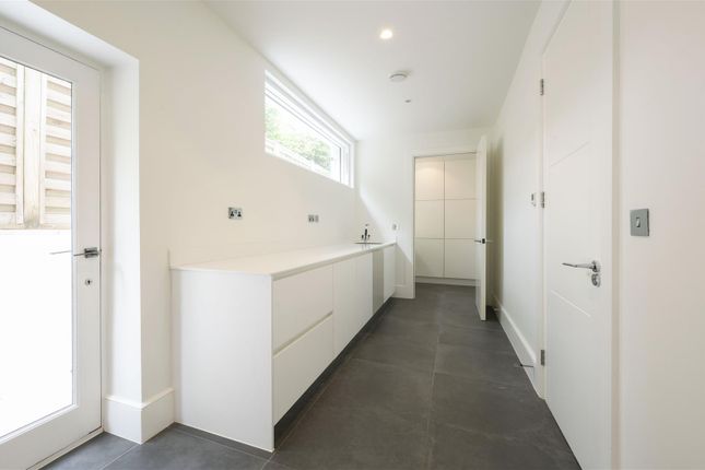 92 Copse Hil,64.Jpg