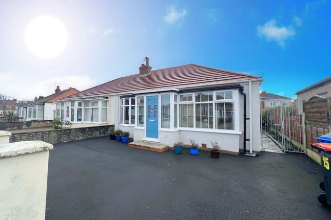 Bungalow for sale in Rossendale Avenue North, Thornton