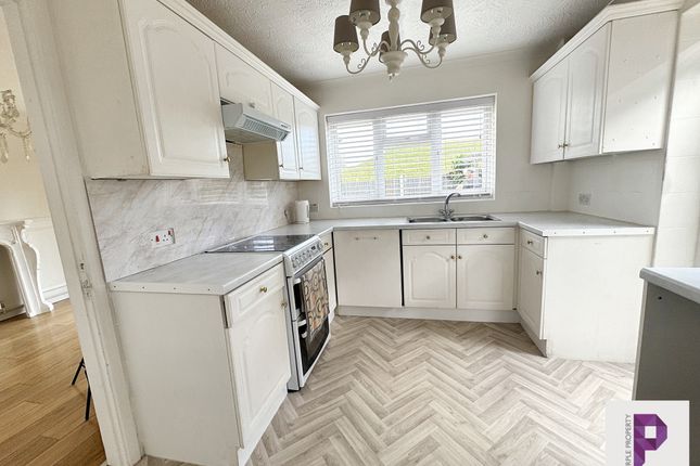 2, Corral Close, Chatham photo 2