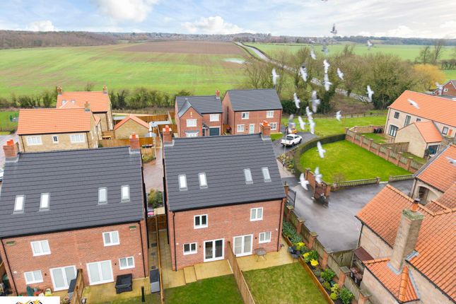 6, De Matteis Close, Sheffield photo 2