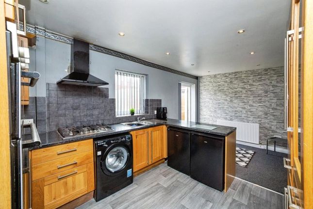 9, Park Avenue, Barnsley photo 2