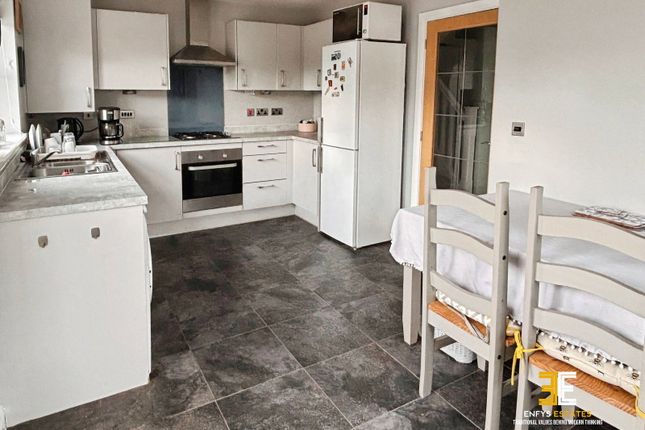 5, Llys Wynne, Llandudno Junction photo 4