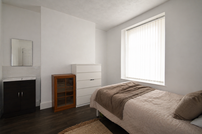119, Wyeverne Road, Cardiff photo 5