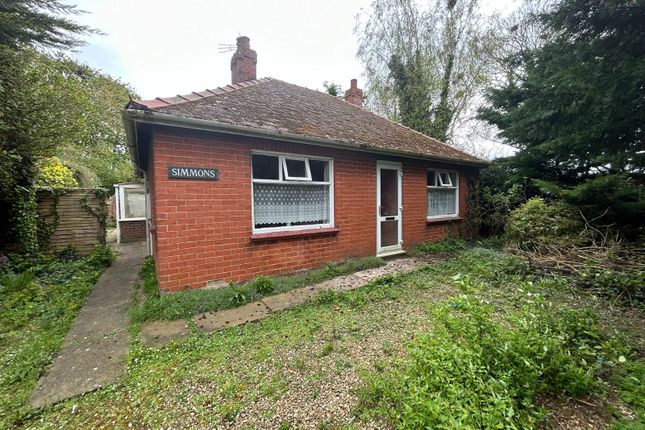 Thumbnail Bungalow for sale in Eaudyke Road, Friskney, Boston, Lincolnshire